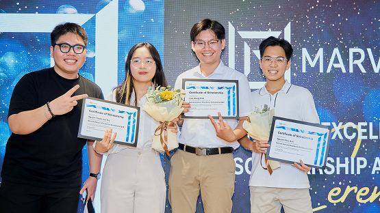 A group of four Marvell Vietnam scholarship winners pose for a photo
